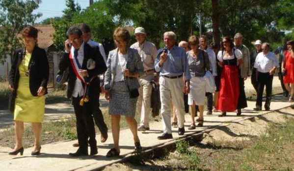 Les d&eacute;l&eacute;gations empruntent la nouvelle voie verte